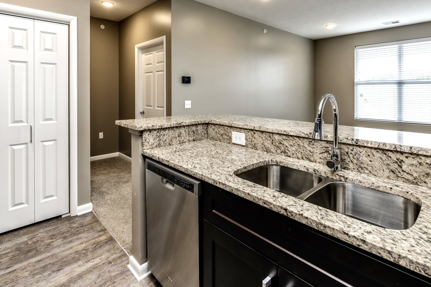 The Apartments at Lux 96 - Phase 3 & 4 Image 79