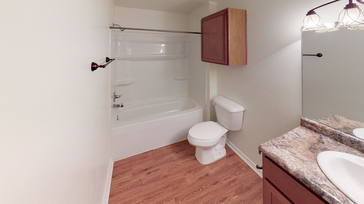 Metro Plex Apartments Image 13