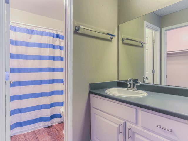 Twenty2Eleven Apartments Image 14