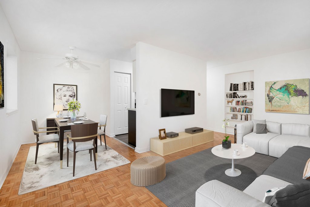 441 West Barry Image 1