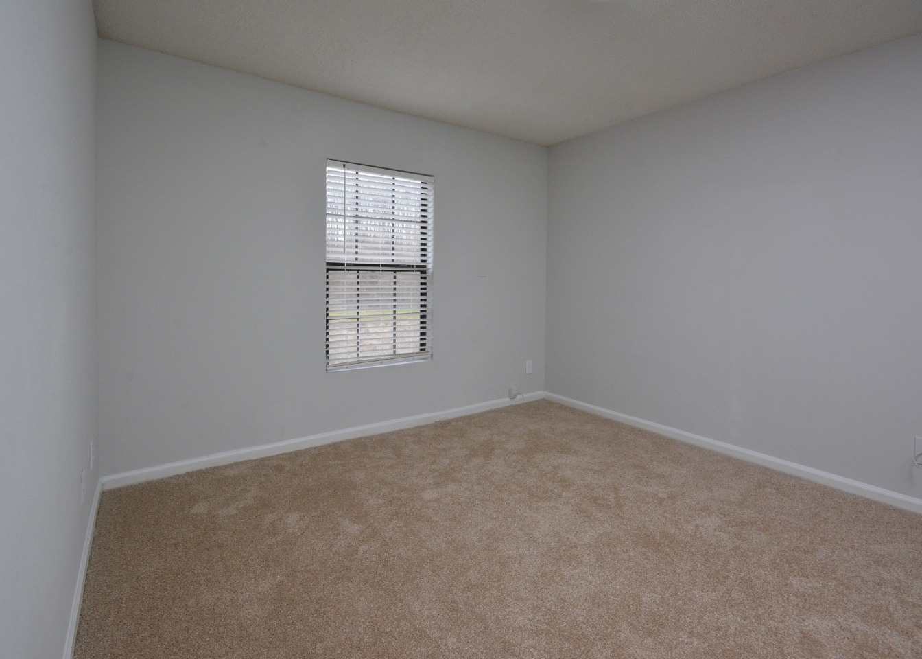Jamestown Manor Apartments Image 10