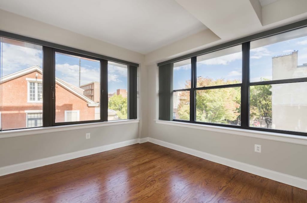Cherry Street Condominiums Image 9