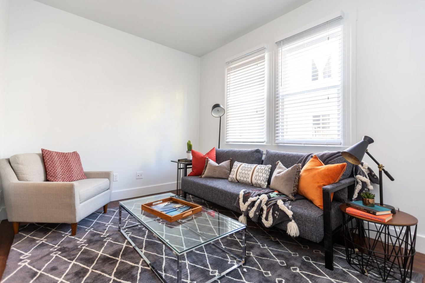 322 STANYAN Image 25