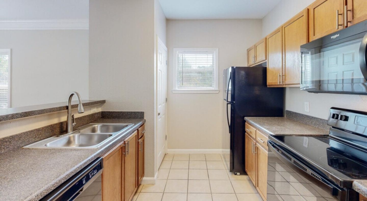 Prosper Orange Beach Image 3