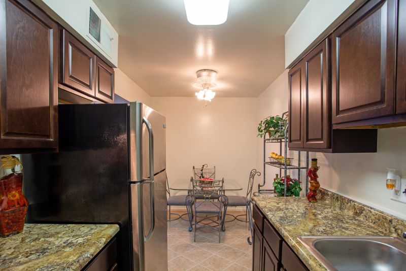 Stonington Court Image 9