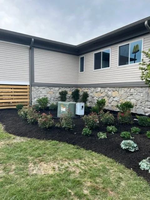 Village Square Apartments Image 12