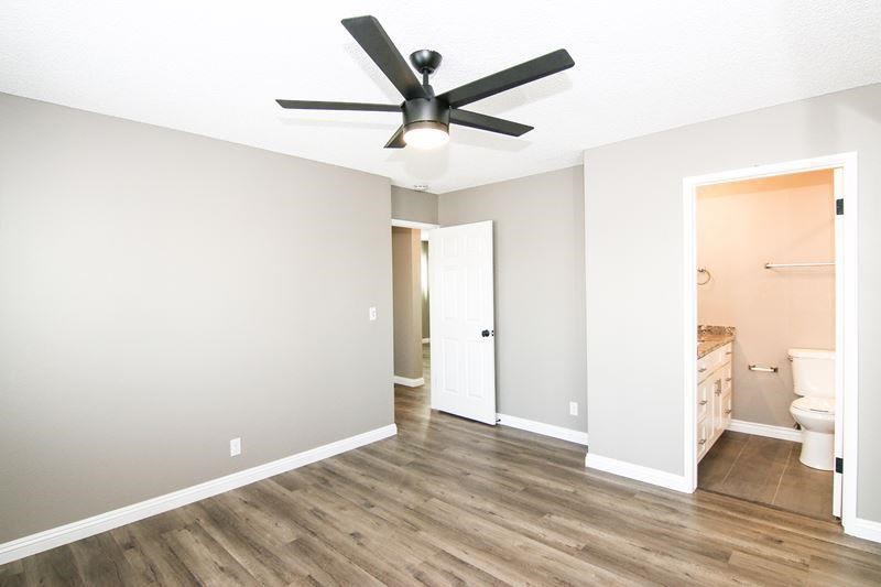 638 W Imperial Avenue Image 7
