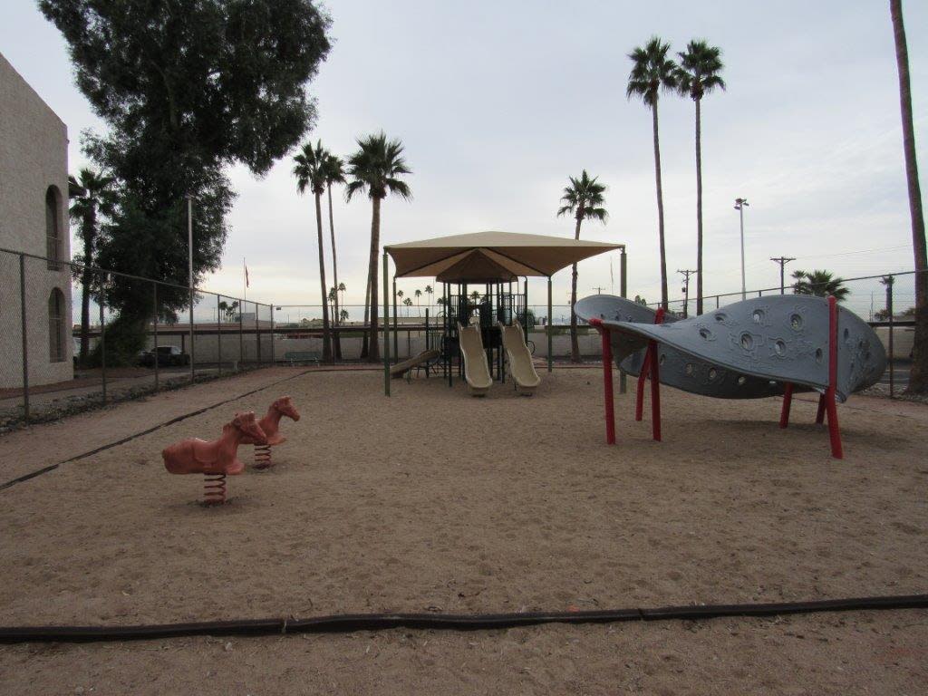Select Apartments Image 10