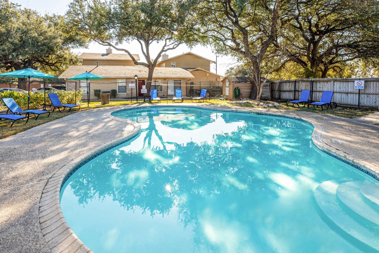 The Camaron Townhomes & Flats Image 27