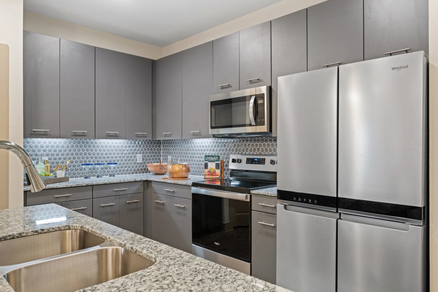 The Alexa Luxury Apartments I & II Image 8