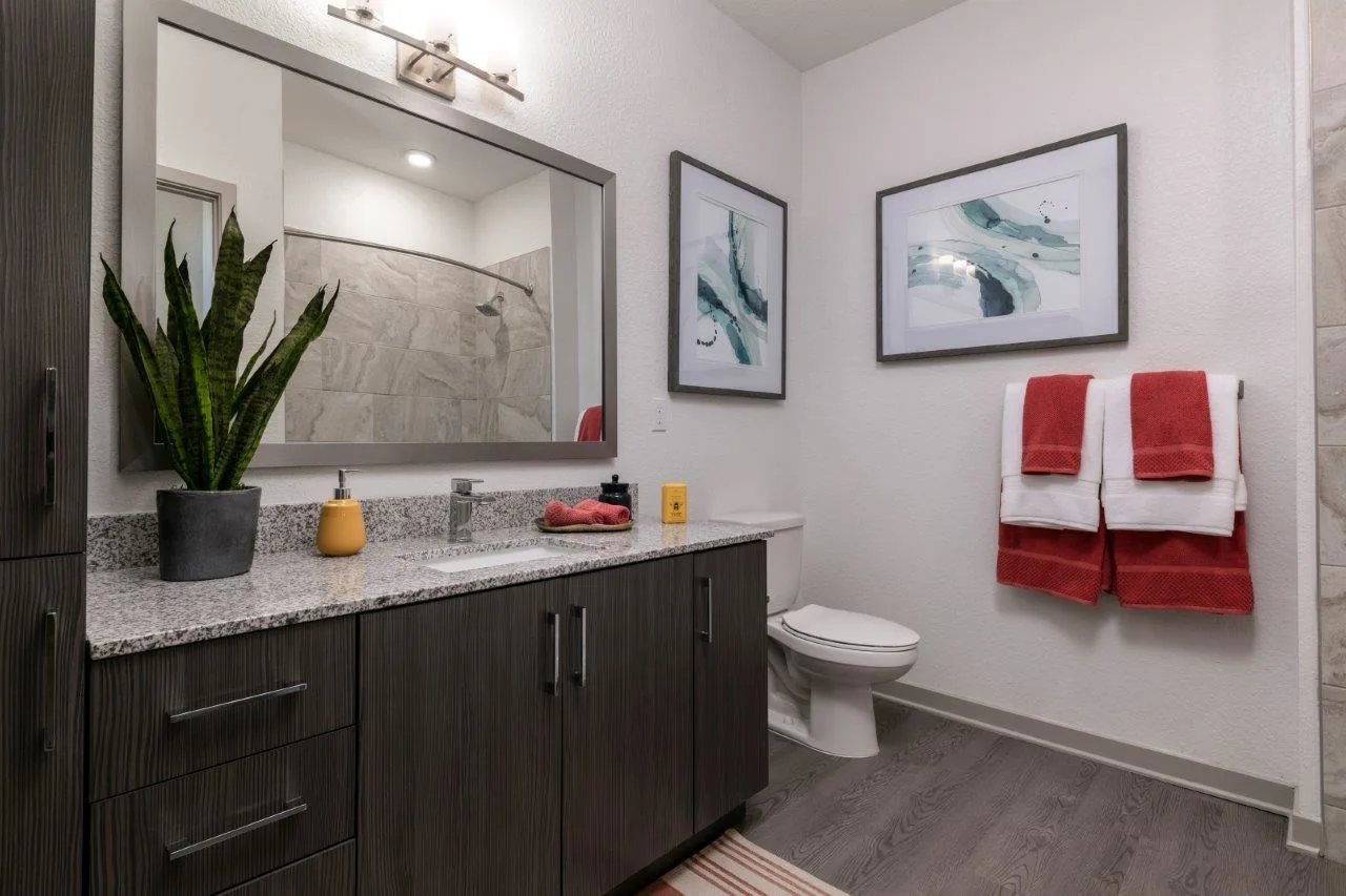 Enclave at 3230 Image 12