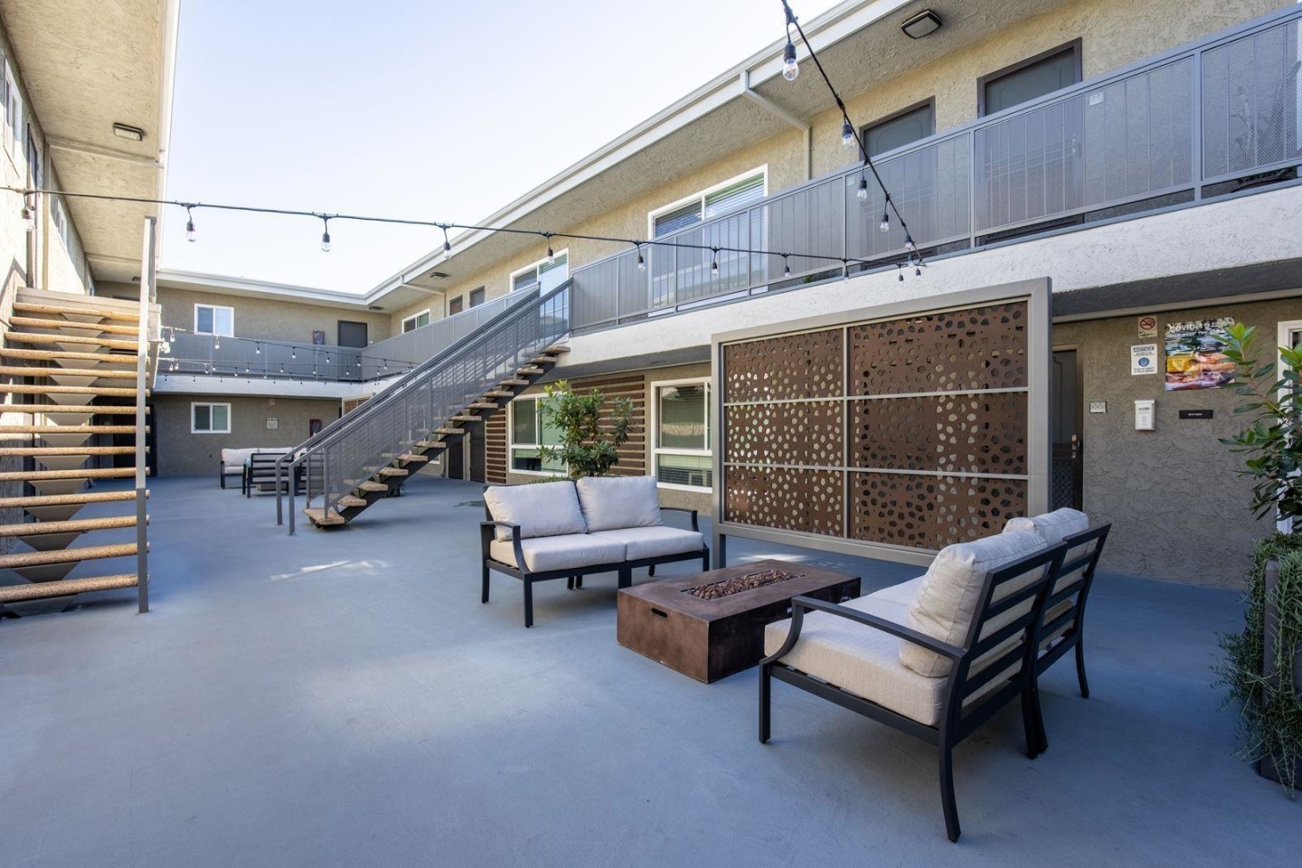 Mosaic at Western Apartments Homes Image 34
