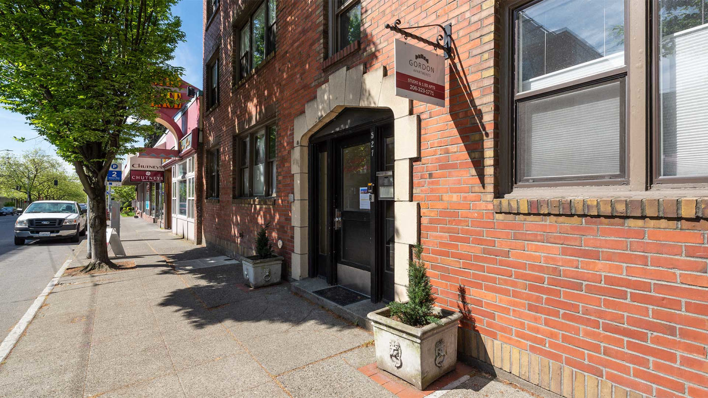 Gordon Apartments Image 7