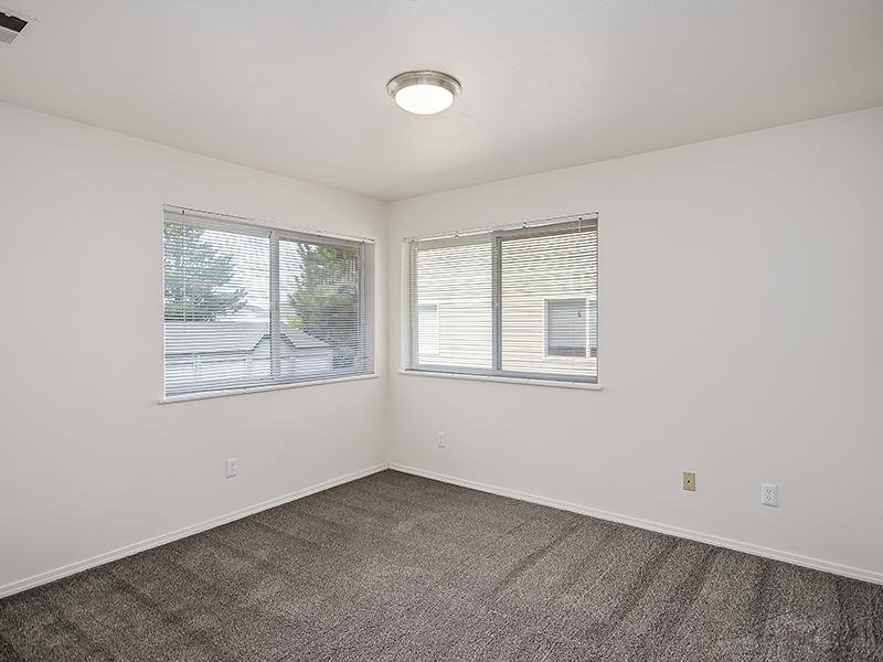 Cedar Square Image 15