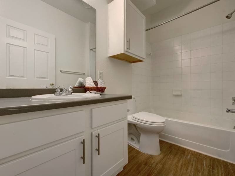 Village Crest Apartments Image 16