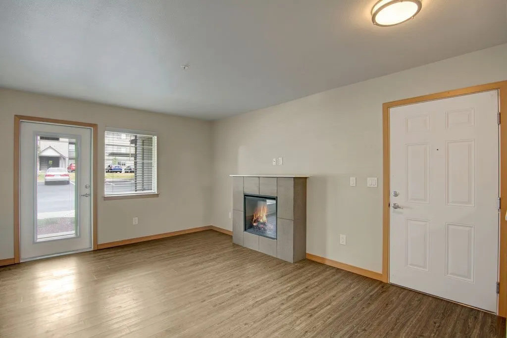 Insignia Apartment Homes Image 4