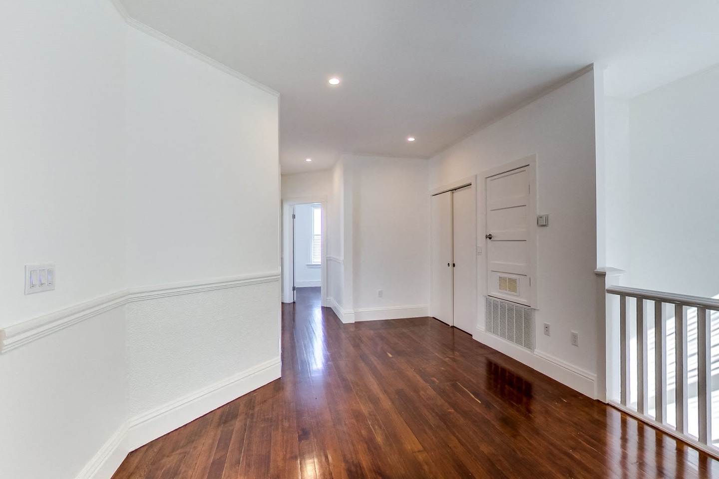 322 STANYAN Image 12