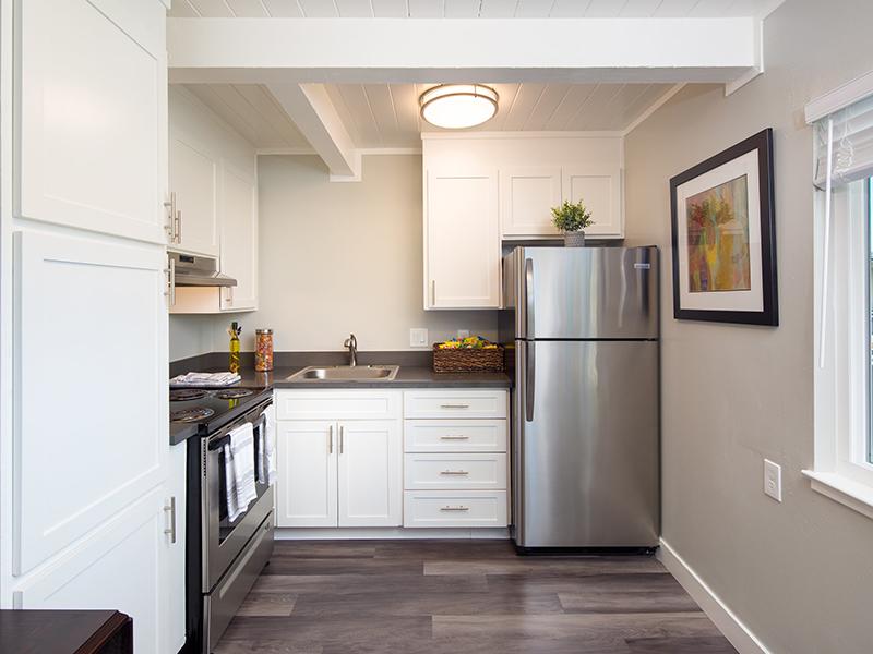 Aloha Apartments Image 8