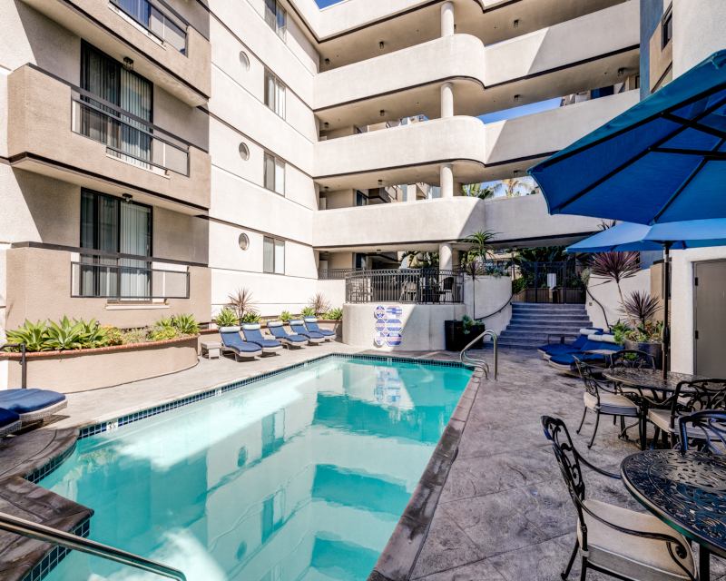 Palm Court Apartments Image 34