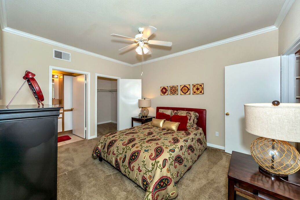 Saddle Brook Apartments Image 31