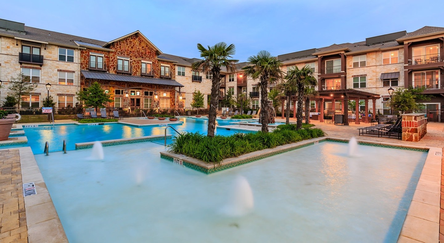 Villas of Chapel Creek Image 1