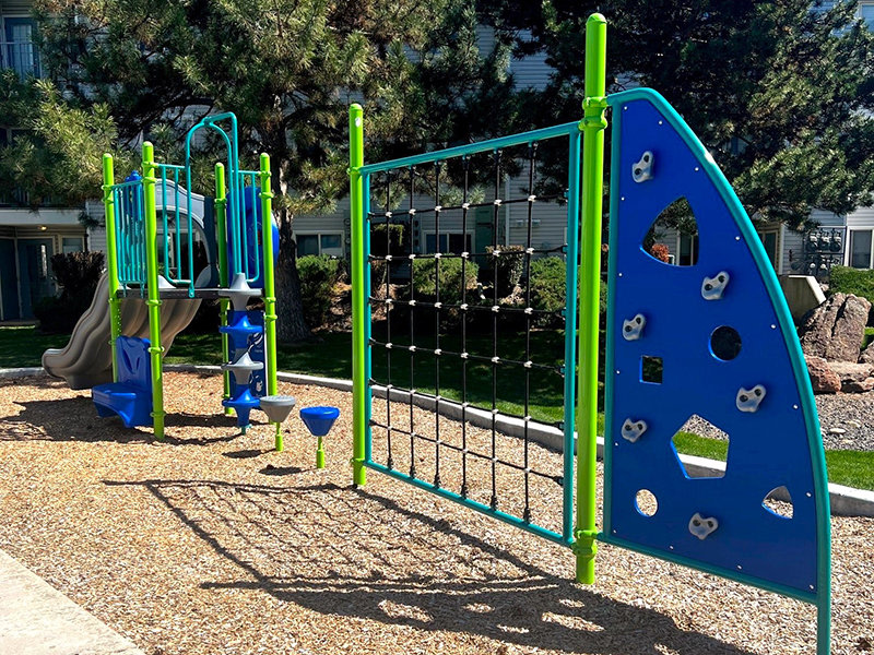 Cedar Square Image 24