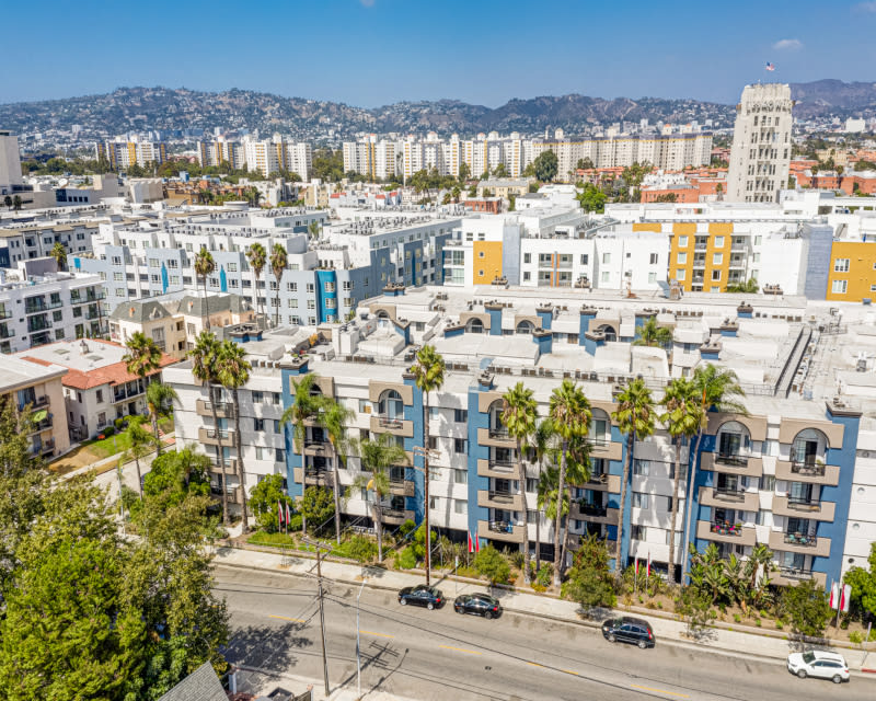 Palm Court Apartments Image 38
