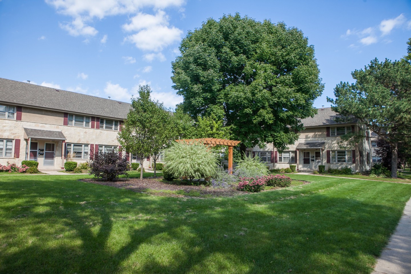 Bay Village Apartments Image 2