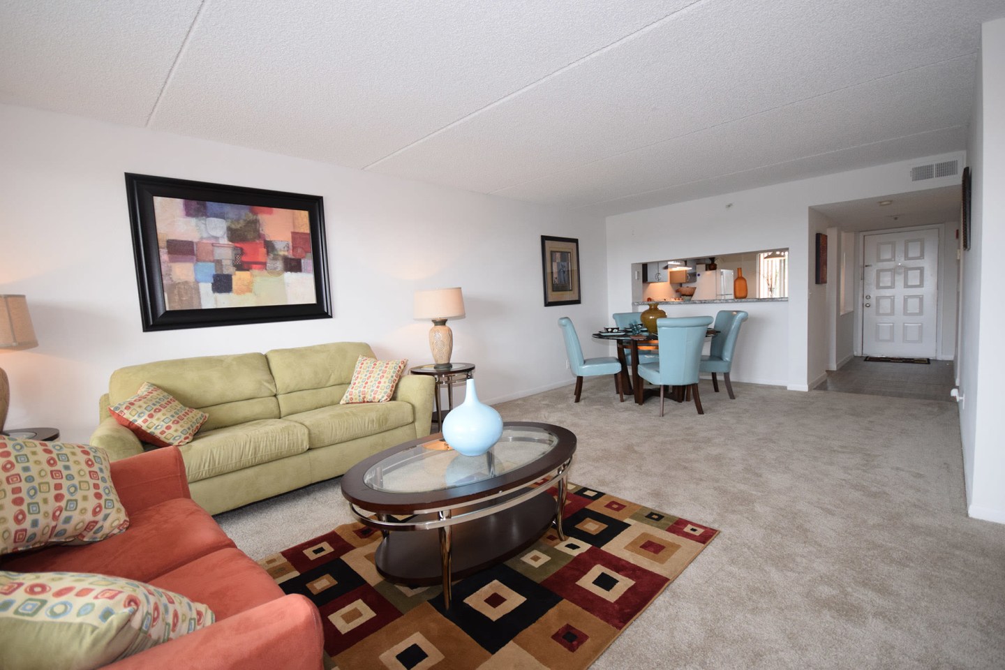 Tennis Towers Apartments Image 7