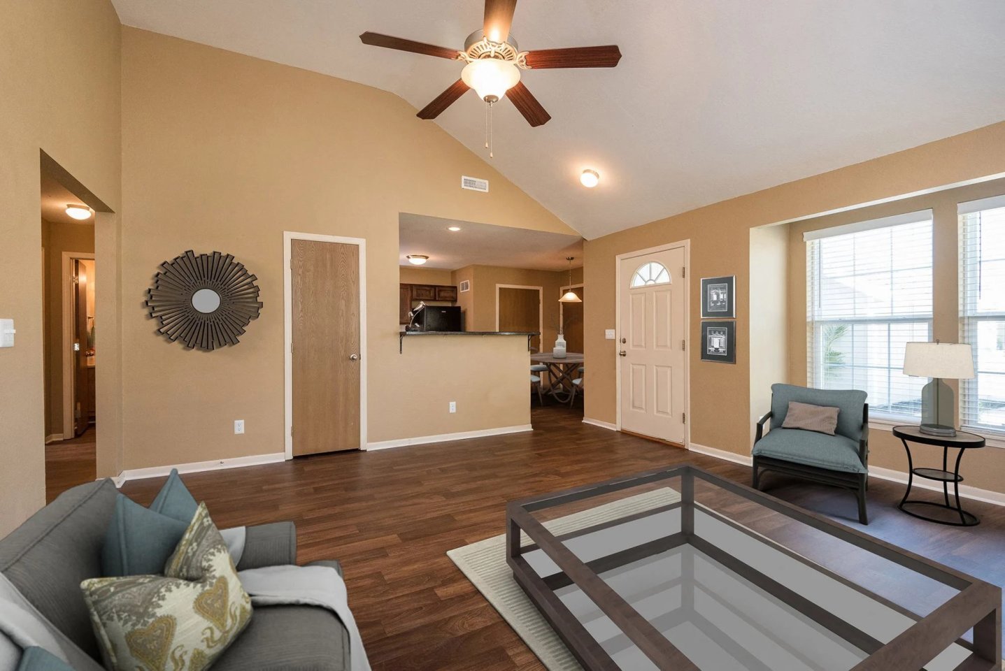 Lincoln Townhomes Image 3
