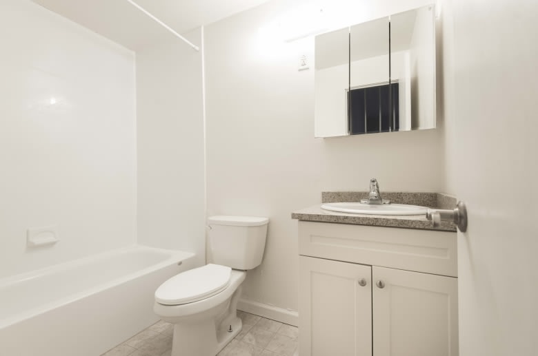 Midtown Apartments Image 9