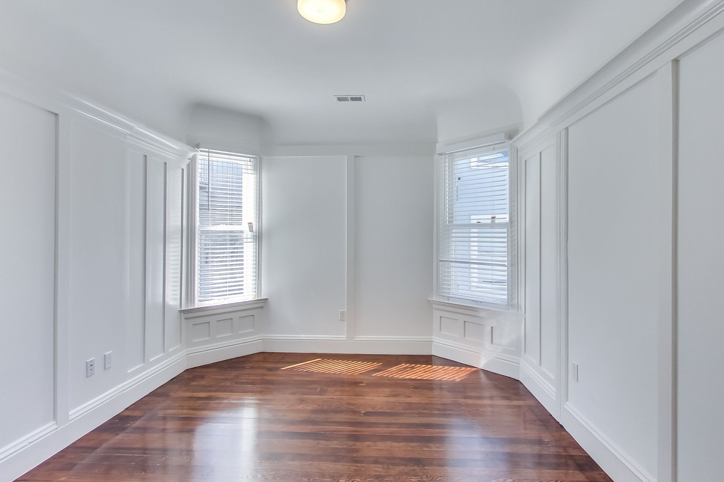 322 STANYAN Image 7