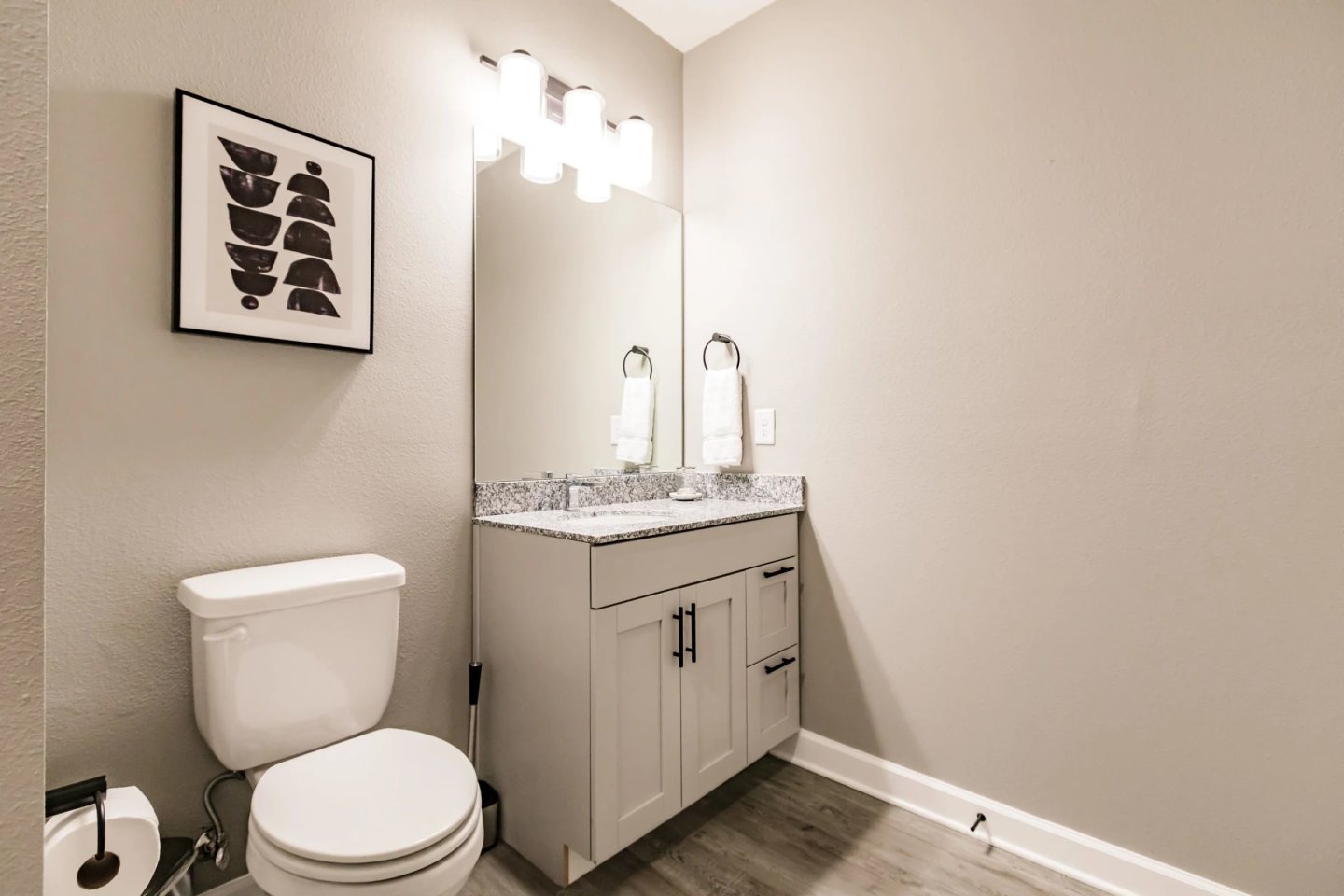 Vantage Apartments Image 32
