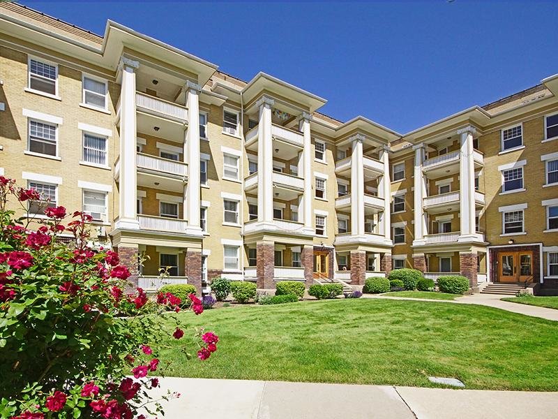 The Hillcrest Image 20