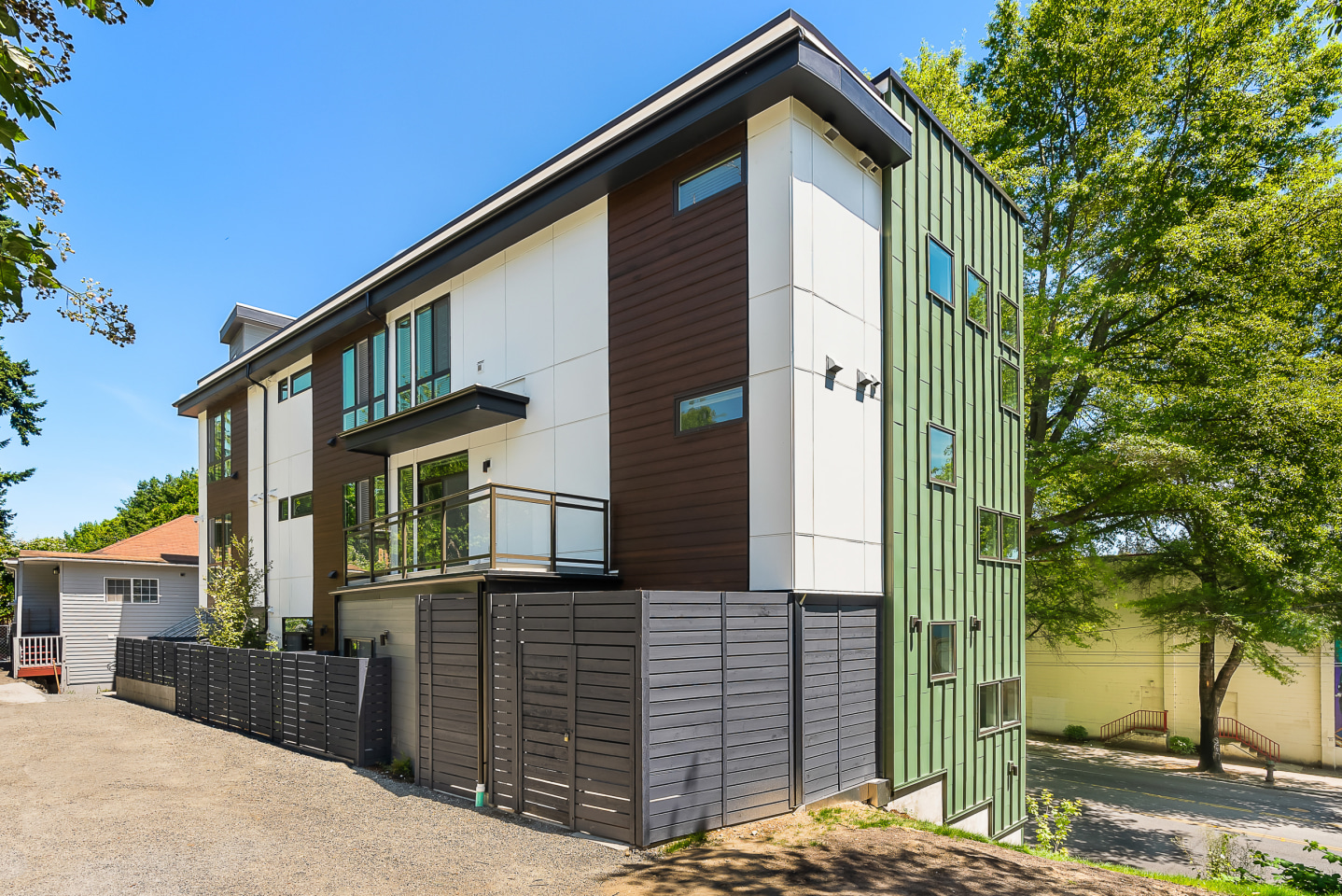 4029 Rainier Image 35