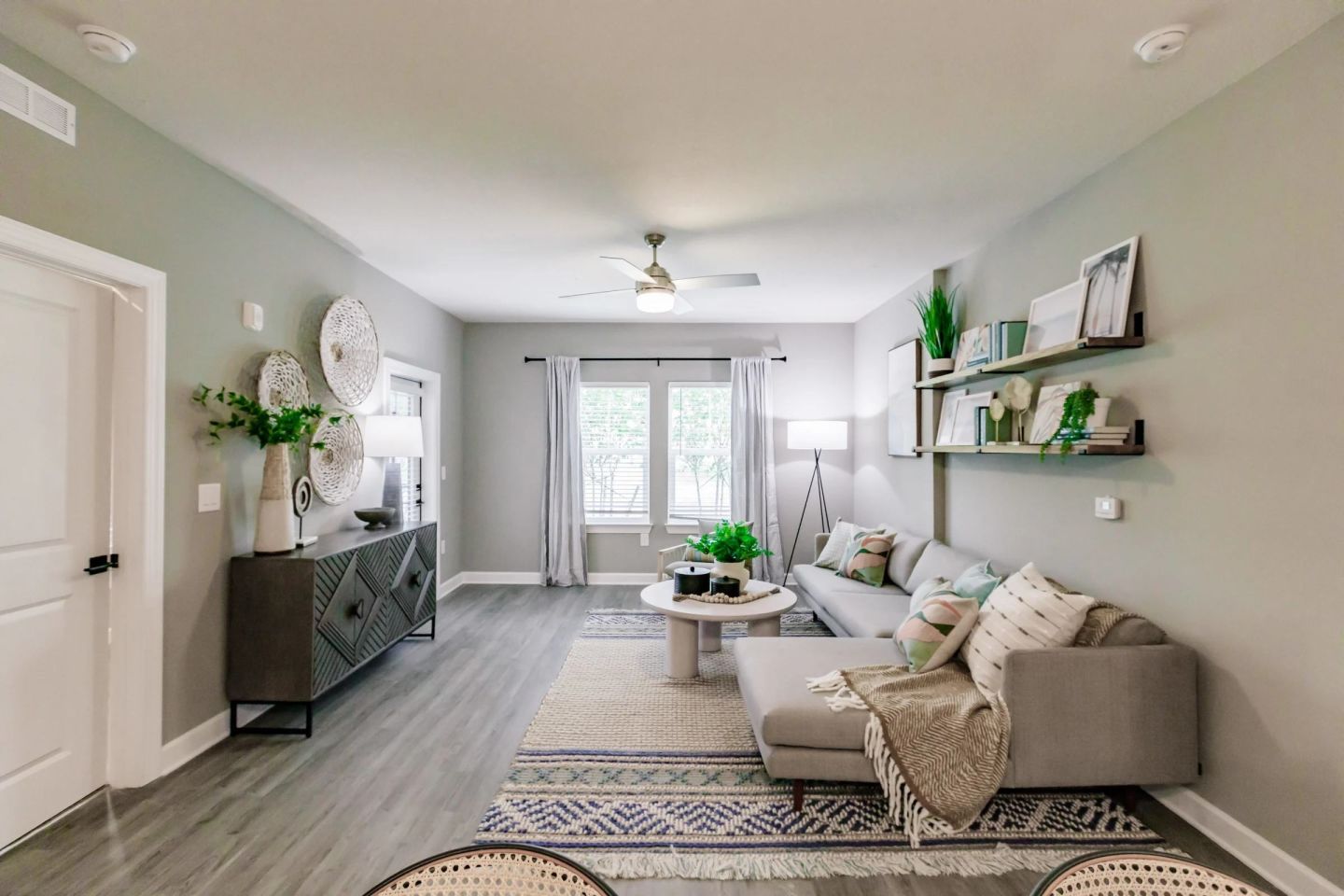 Vantage Apartments Image 3
