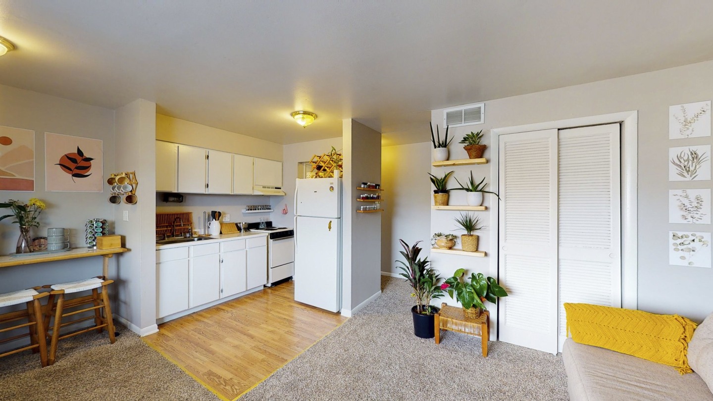 One Somerset Apartments Image 1