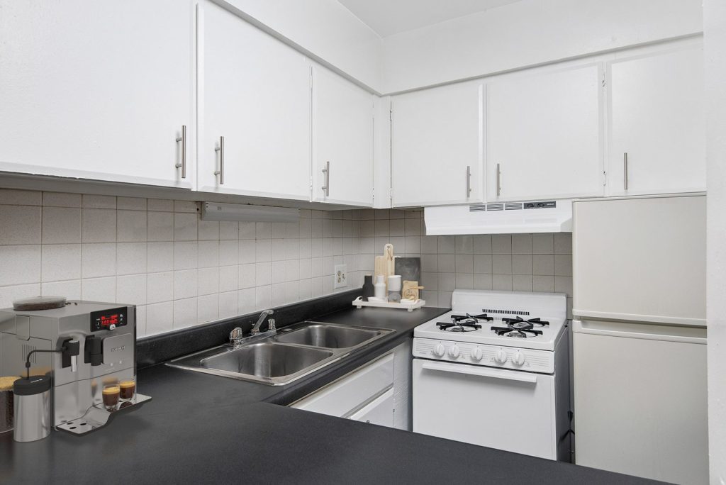 537 West Melrose Image 7