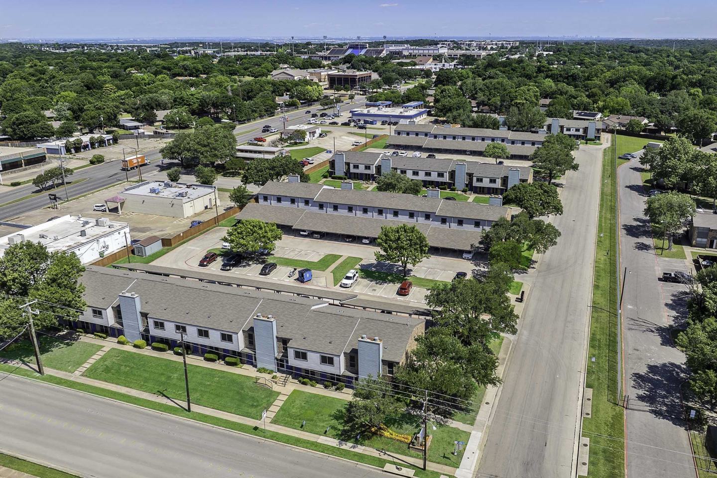 Parkwood Plaza Townhomes Image 18