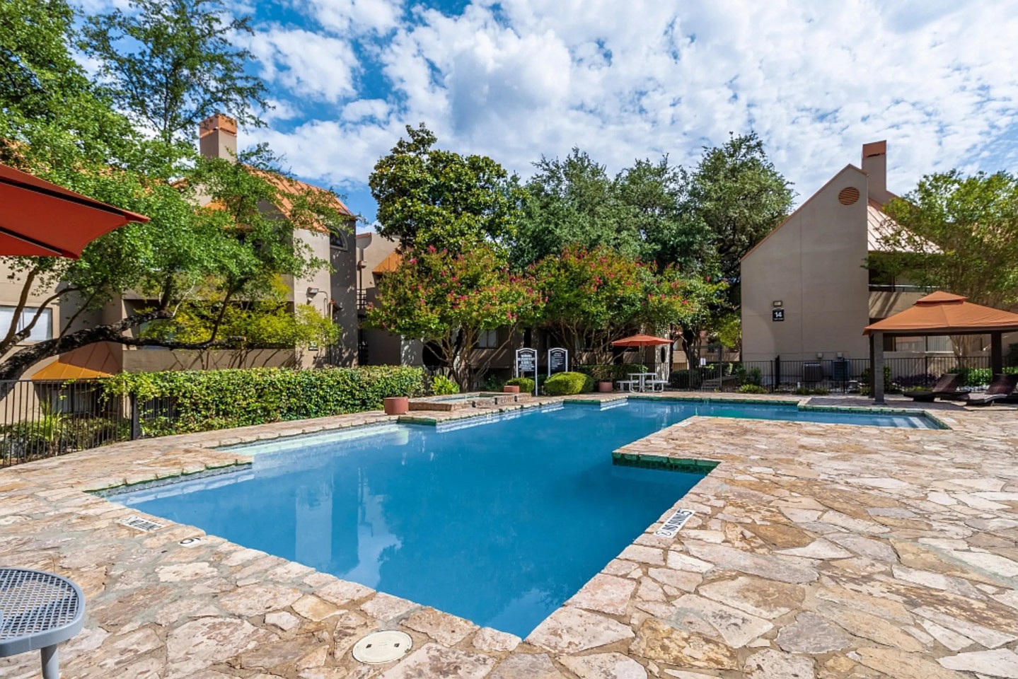 4000 Horizon Hill Image 32