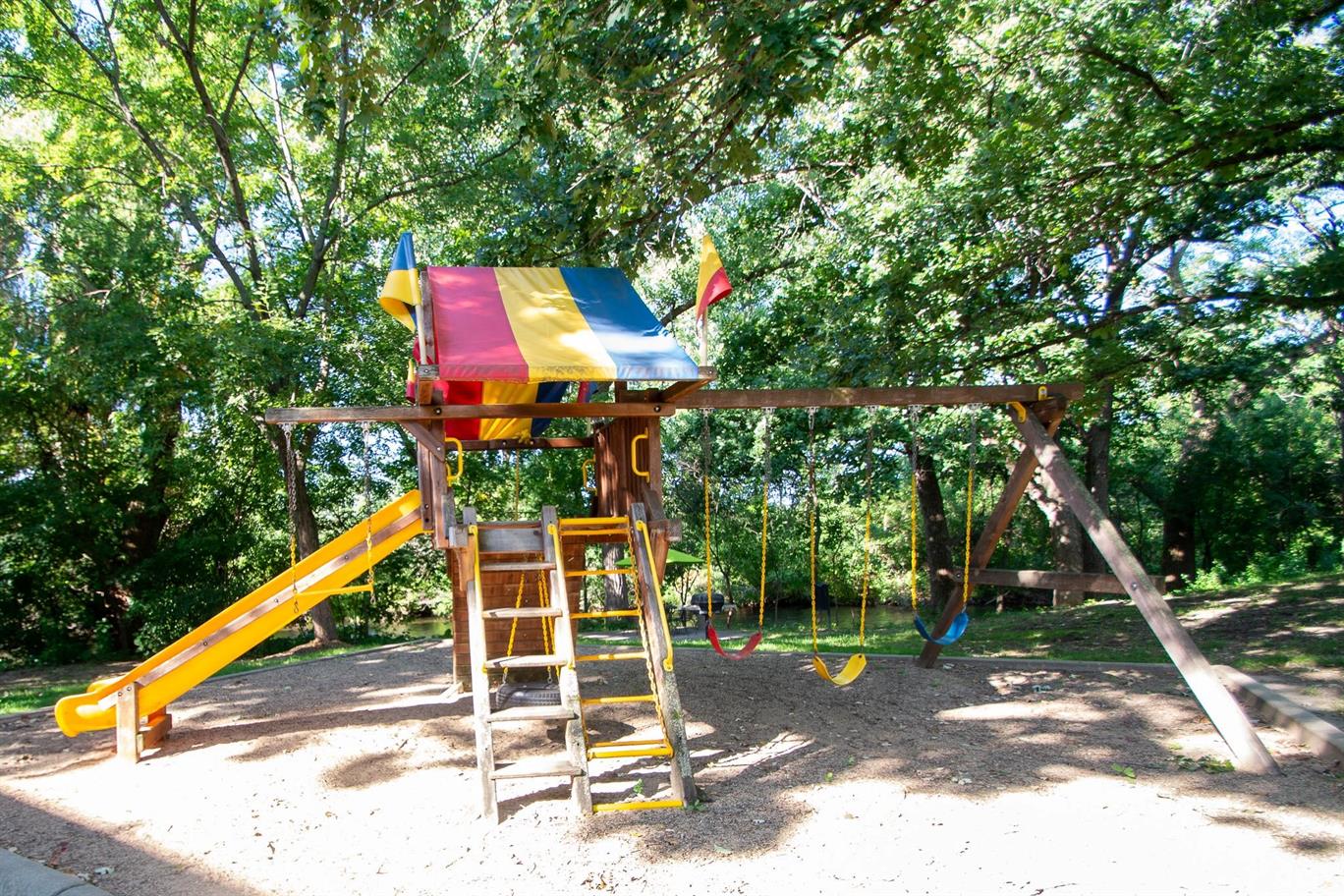 Creekwood Estates Image 7