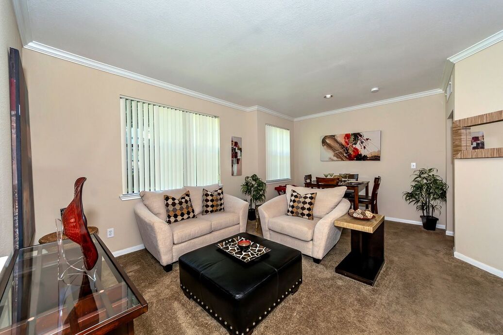 Saddle Brook Apartments Image 14