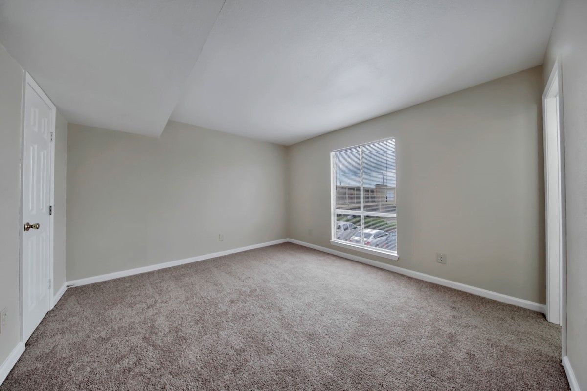 Pelican Pointe Image 7