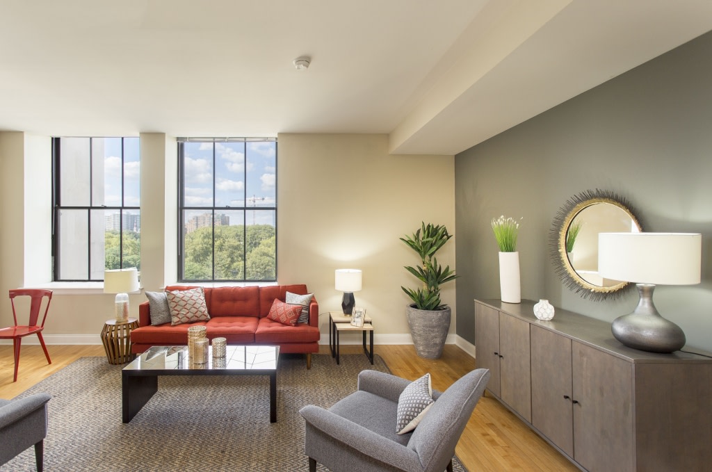 2100 Parkway Image 18