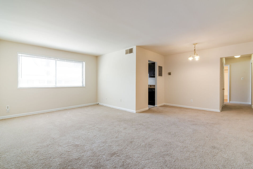 Parkway Apartments Image 8