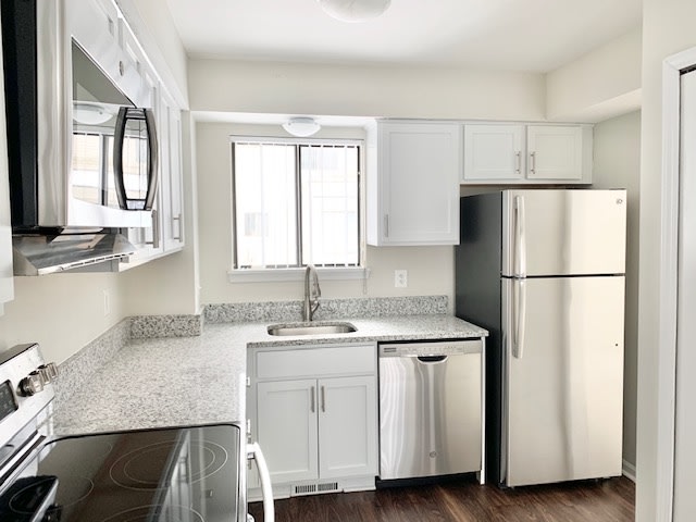 Weatherstone Townhomes Image 4
