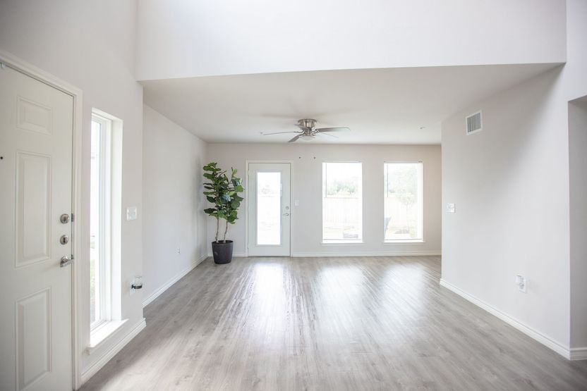Miramonte Apartments Image 38