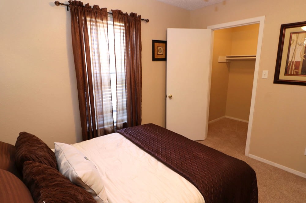 Sommerset Apartments Image 16