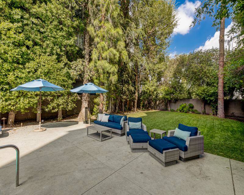 Hermoyne Apartments Image 4