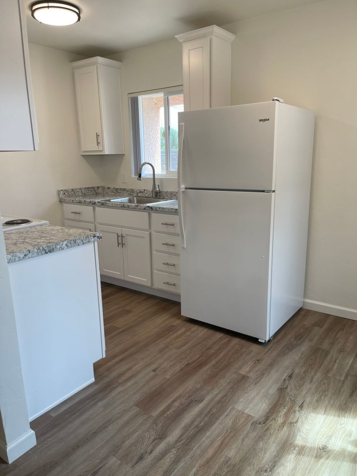 Pine Tree Apartments Image 1